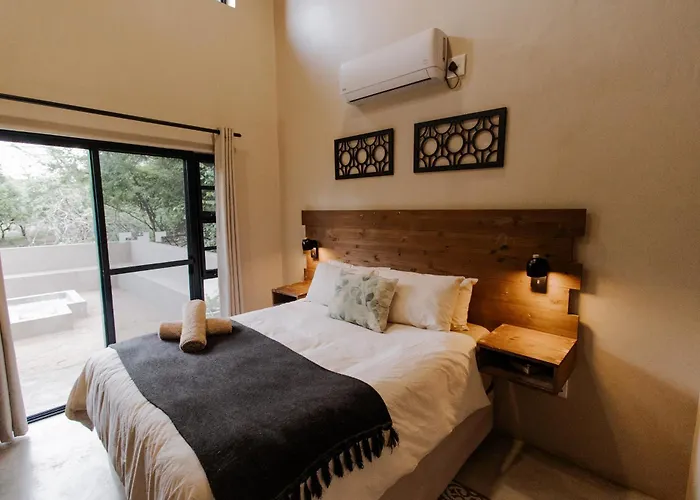 Hyena Den - Marloth Park - Hyena House